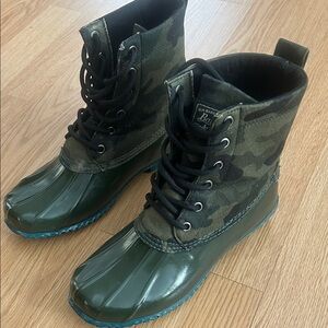 G.H. Bass & Co. camo rain boots